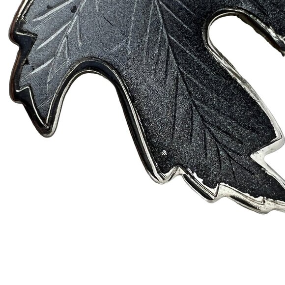 Vintage Maple Leaf Brooch Two Tone Gray Silver Tone Pin - Picture 5 of 8